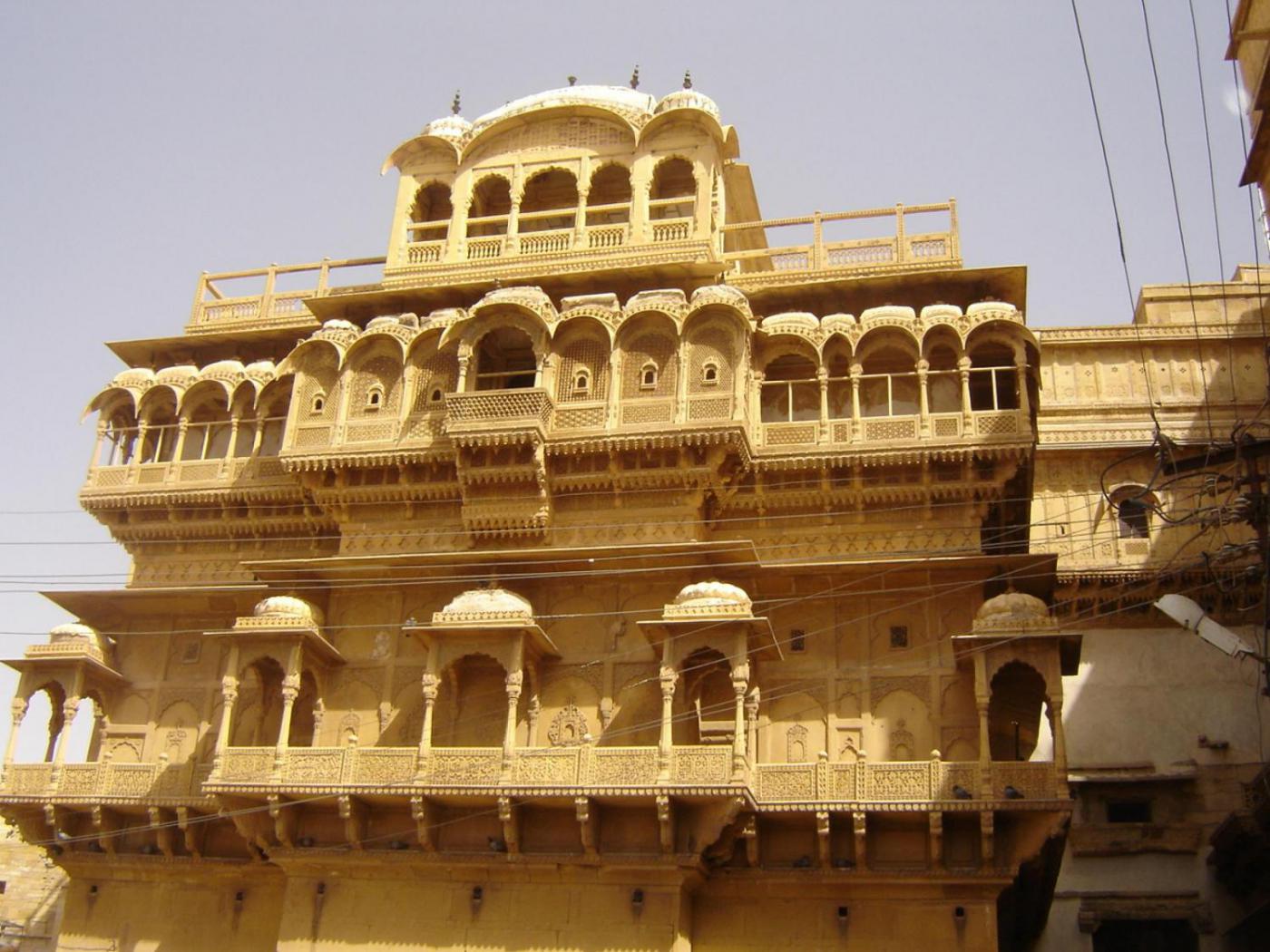Spectacles of the Thar